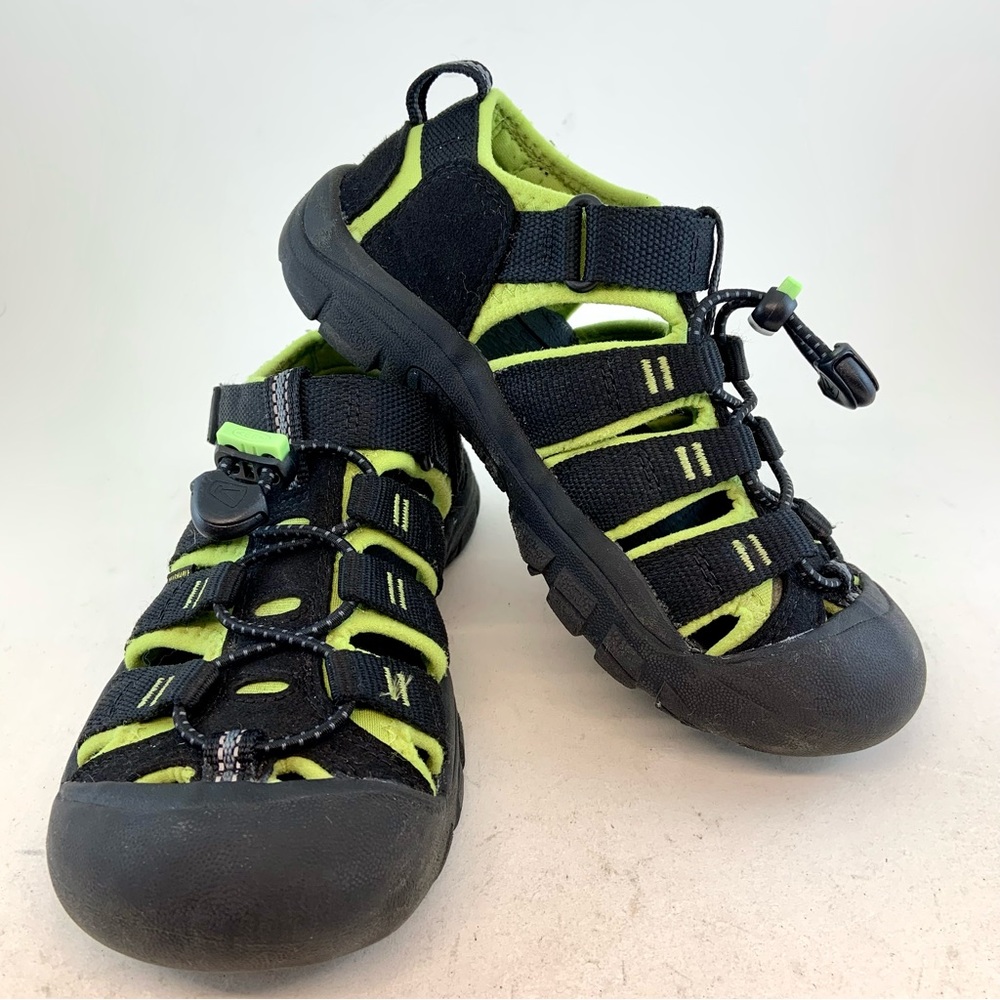 KEEN Big Kid's Youth Black Neon Green Newport H2 Waterproof Sandals size 1 32/33